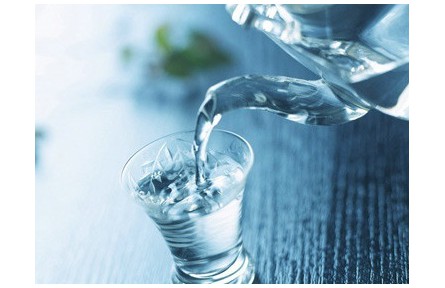每天需要喝多少毫升水？大概500毫升比较合适