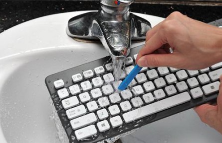 如何正确清洗键盘,清洗键盘有哪些好办法