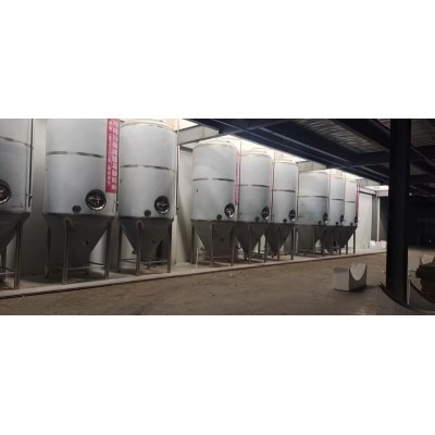 成都啤酒厂自动化生产线酿造50吨的精酿啤酒设备
