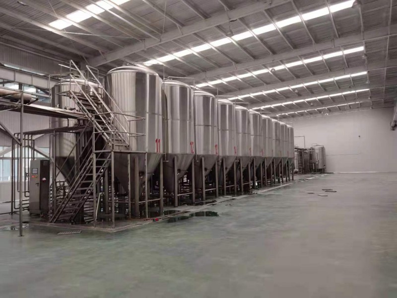 啤酒厂日产量10吨的精酿啤设备沈阳大型啤酒设备